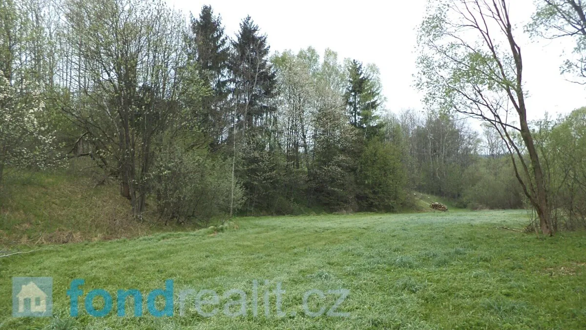 Prodej pozemku 8296 m²